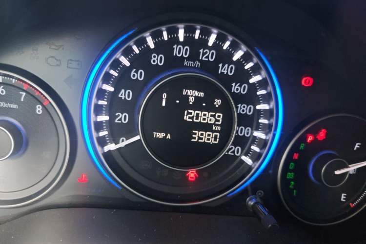 Used Honda Crider 2013 1.8L automatic comfort version Odometer Close Up