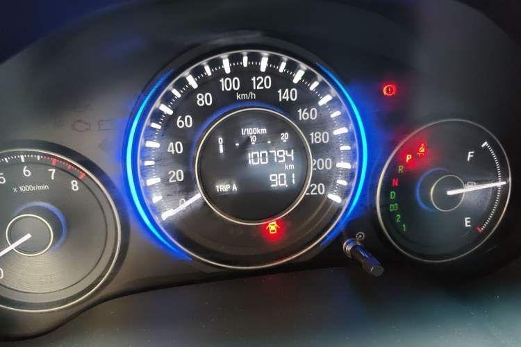 Used Honda Crider 2013 1.8L automatic flagship version Odometer Close Up