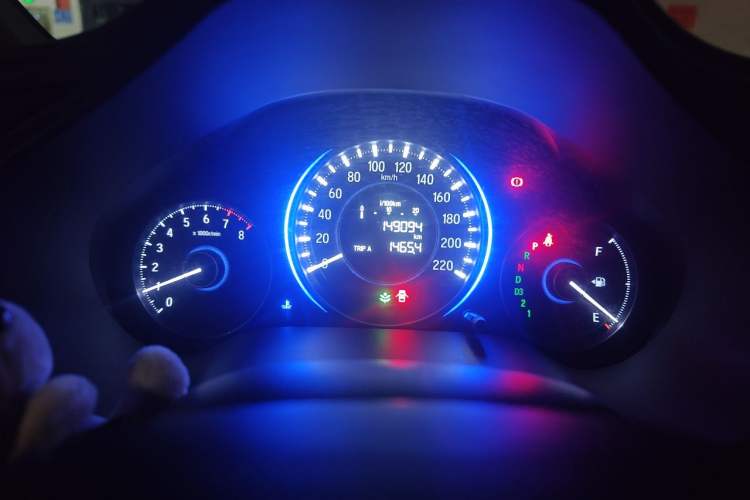Used Honda Crider 2013 1.8L automatic luxury edition Odometer Close Up