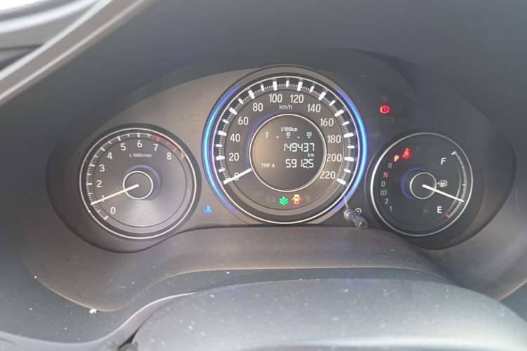 Used Honda Crider 2013 1.8L automatic luxury edition Odometer Close Up