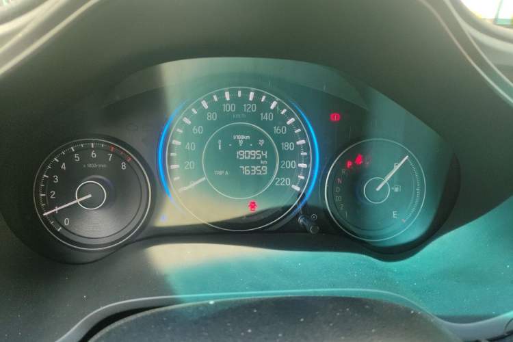 Used Honda Crider 2013 1.8L automatic luxury edition Odometer Close Up