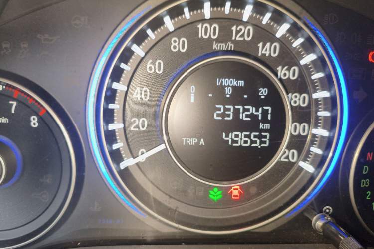 Used Honda Crider 2013 1.8L automatic luxury edition Odometer Close Up