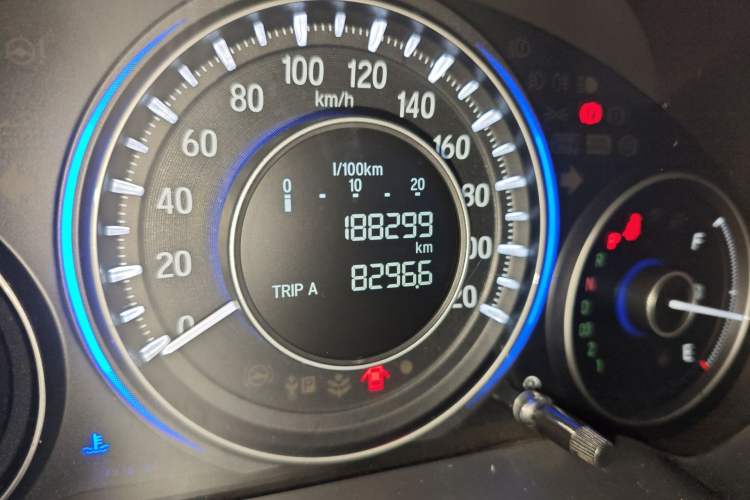 Used Honda Crider 2013 1.8L automatic luxury edition Odometer Close Up