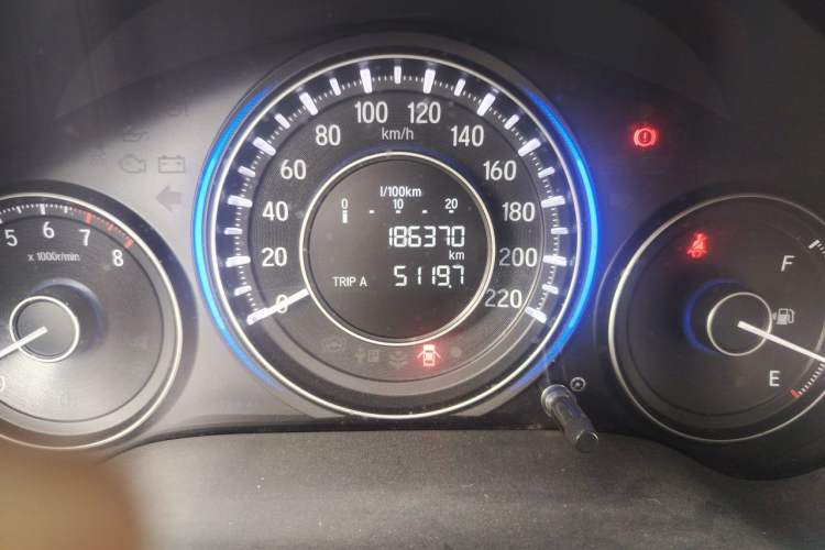 Used Honda Crider 2013 1.8L manual Comfort version Odometer Close Up