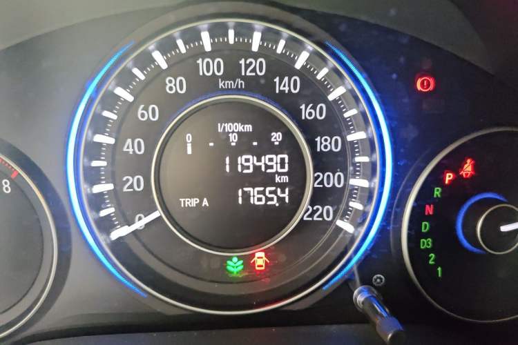 Used Honda Crider 2013 1.8L automatic luxury edition Odometer Close Up