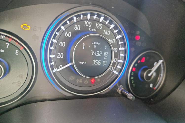 Used Honda Crider 2013 1.8L automatic luxury edition Odometer Close Up