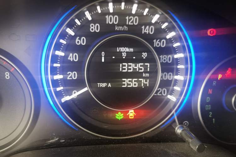 Used Honda Crider 2013 1.8L automatic luxury edition Odometer Close Up