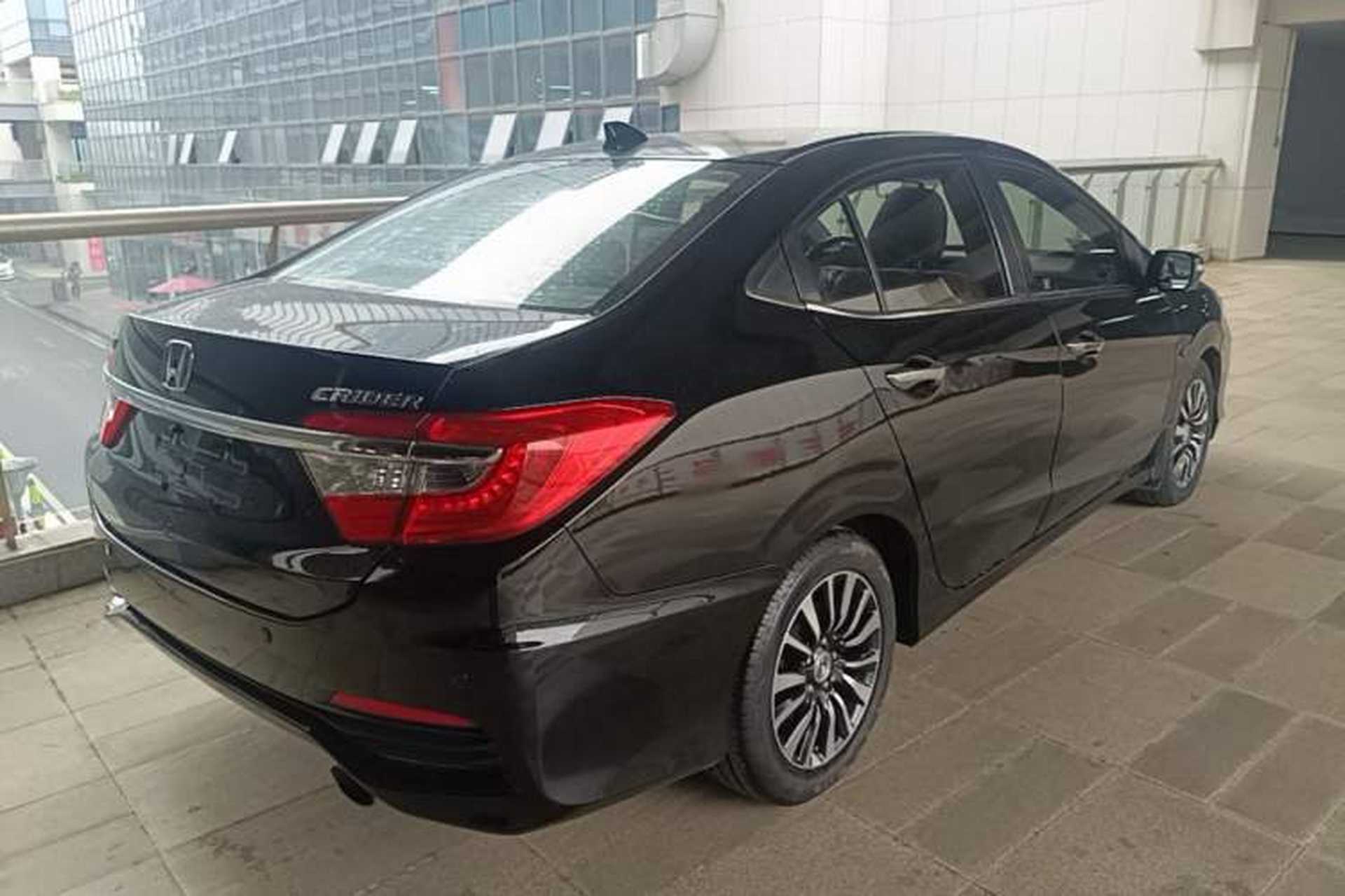 Used Honda Crider 2013 1.8L automatic luxury edition Rear Right 45 Deg