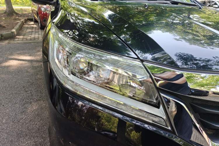 Used Honda Crider 2013 1.8L automatic flagship version Right Front Headlight
