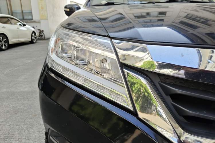 Used Honda Crider 2013 1.8L automatic flagship version Right Front Headlight