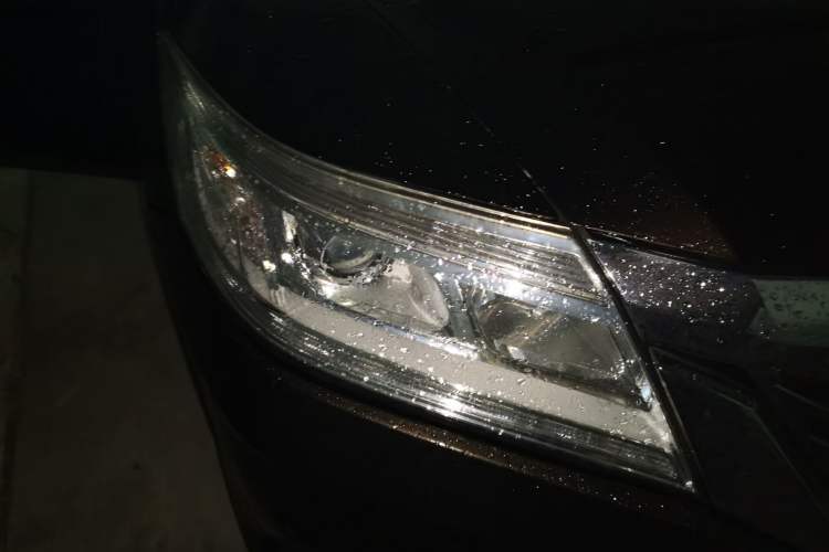Used Honda Crider 2013 1.8L automatic comfort version Right Front Headlight