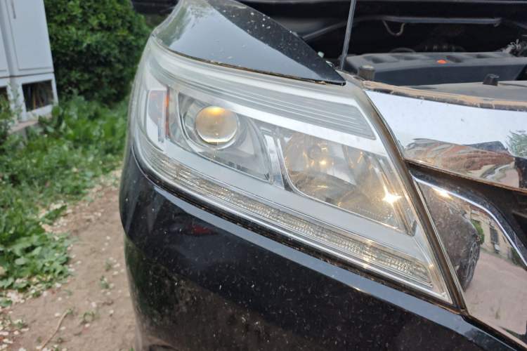 Used Honda Crider 2013 1.8L automatic luxury edition Right Front Headlight
