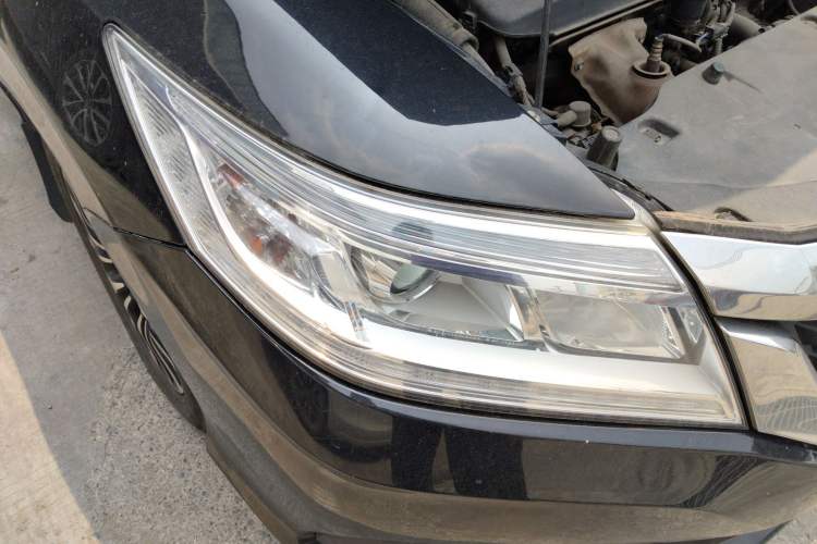Used Honda Crider 2013 1.8L automatic luxury edition Right Front Headlight