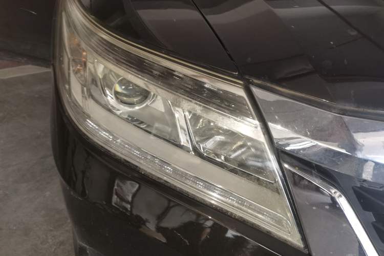 Used Honda Crider 2013 1.8L automatic luxury edition Right Front Headlight