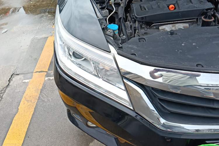 Used Honda Crider 2013 1.8L automatic luxury edition Right Front Headlight