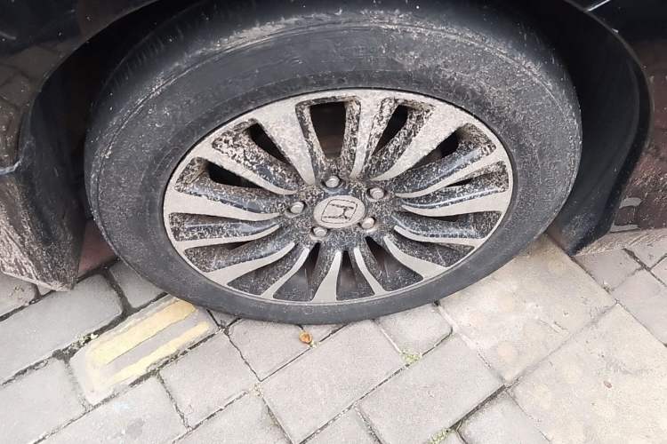 Used Honda Crider 2013 1.8L manual Comfort version Right Front Wheel Hub