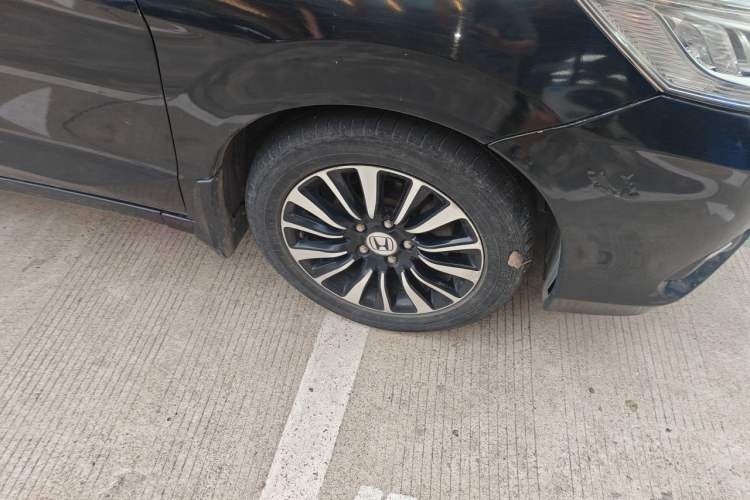 Used Honda Crider 2013 1.8L manual Comfort version Right Front Wheel Hub