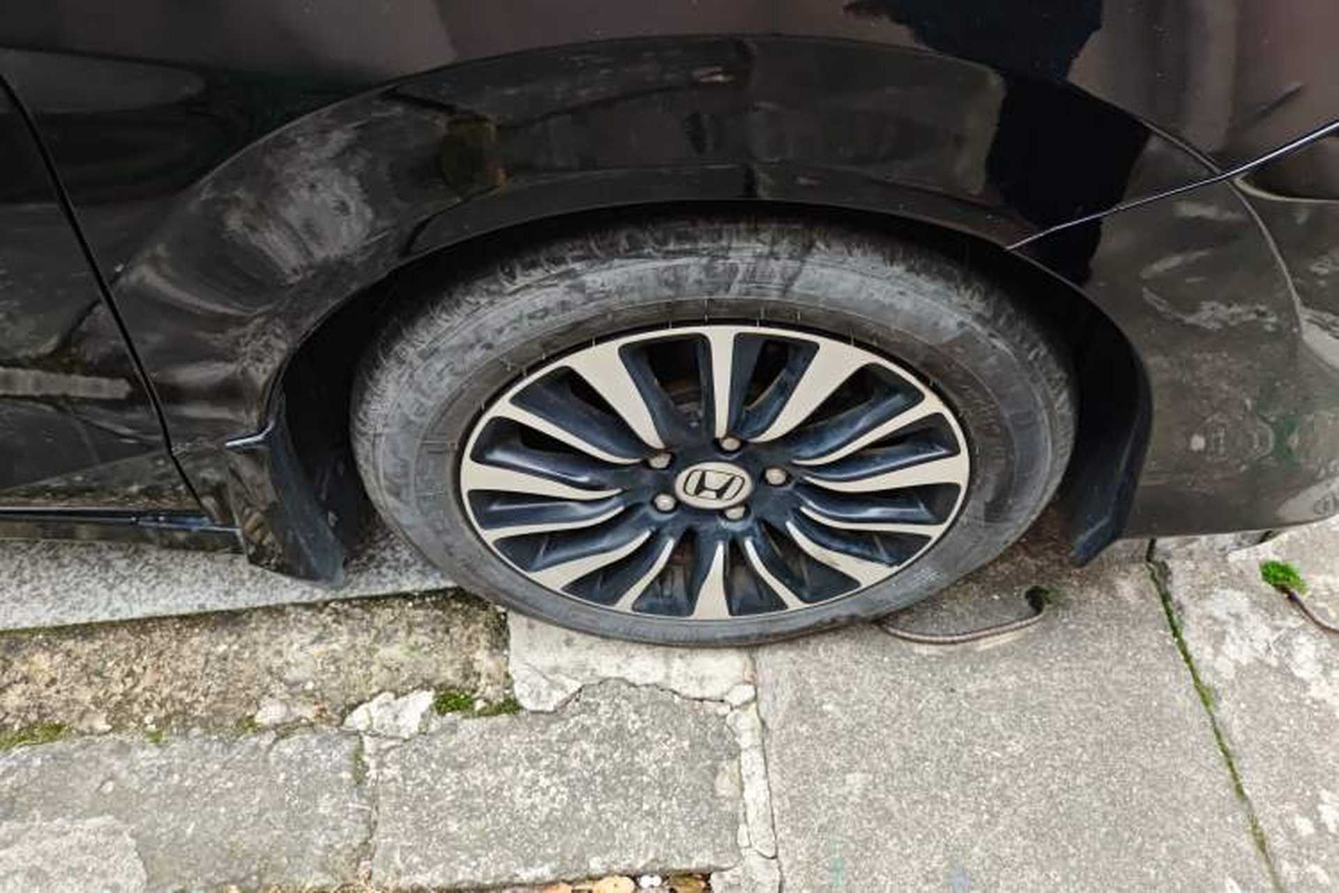 Used Honda Crider 2013 1.8L automatic luxury edition Right Front Wheel Hub