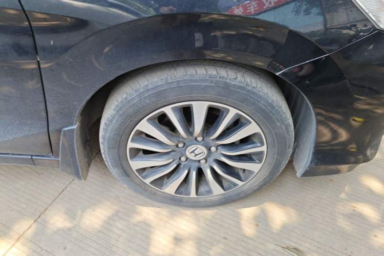 Used Honda Crider 2013 1.8L manual Comfort version Right Front Wheel Hub