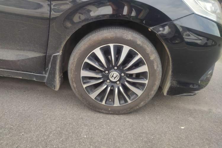Used Honda Crider 2013 1.8L manual Comfort version Right Front Wheel Hub