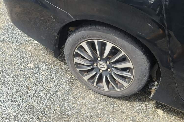 Used Honda Crider 2013 1.8L automatic comfort version Right Rear Wheel Hub