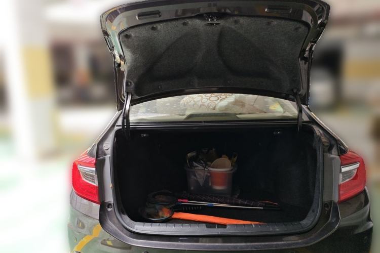 Used Honda Crider 2013 1.8L automatic luxury edition Trunk