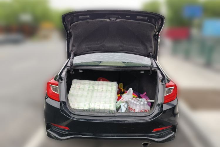 Used Honda Crider 2013 1.8L automatic comfort version Trunk