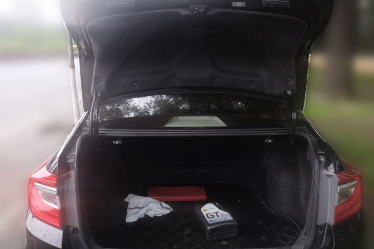 Used Honda Crider 2013 1.8L automatic luxury edition Trunk