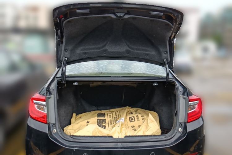 Used Honda Crider 2013 1.8L automatic luxury edition Trunk