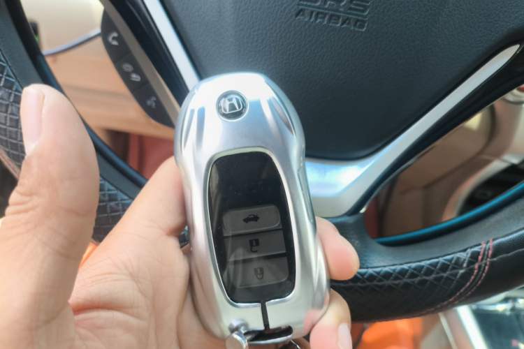 Used Honda Crider 2013 1.8L automatic luxury edition Vehicle Key