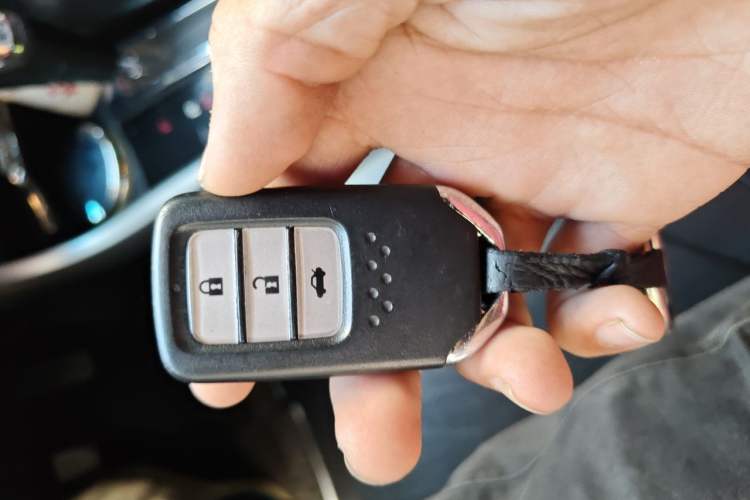 Used Honda Crider 2013 1.8L automatic flagship version Vehicle Key
