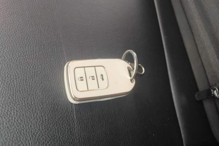 Used Honda Crider 2013 1.8L automatic luxury edition Vehicle Key