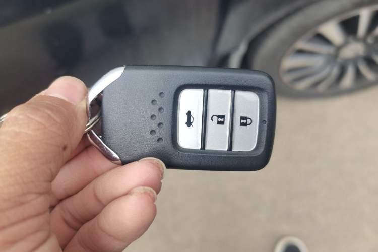 Used Honda Crider 2013 1.8L automatic luxury edition Vehicle Key
