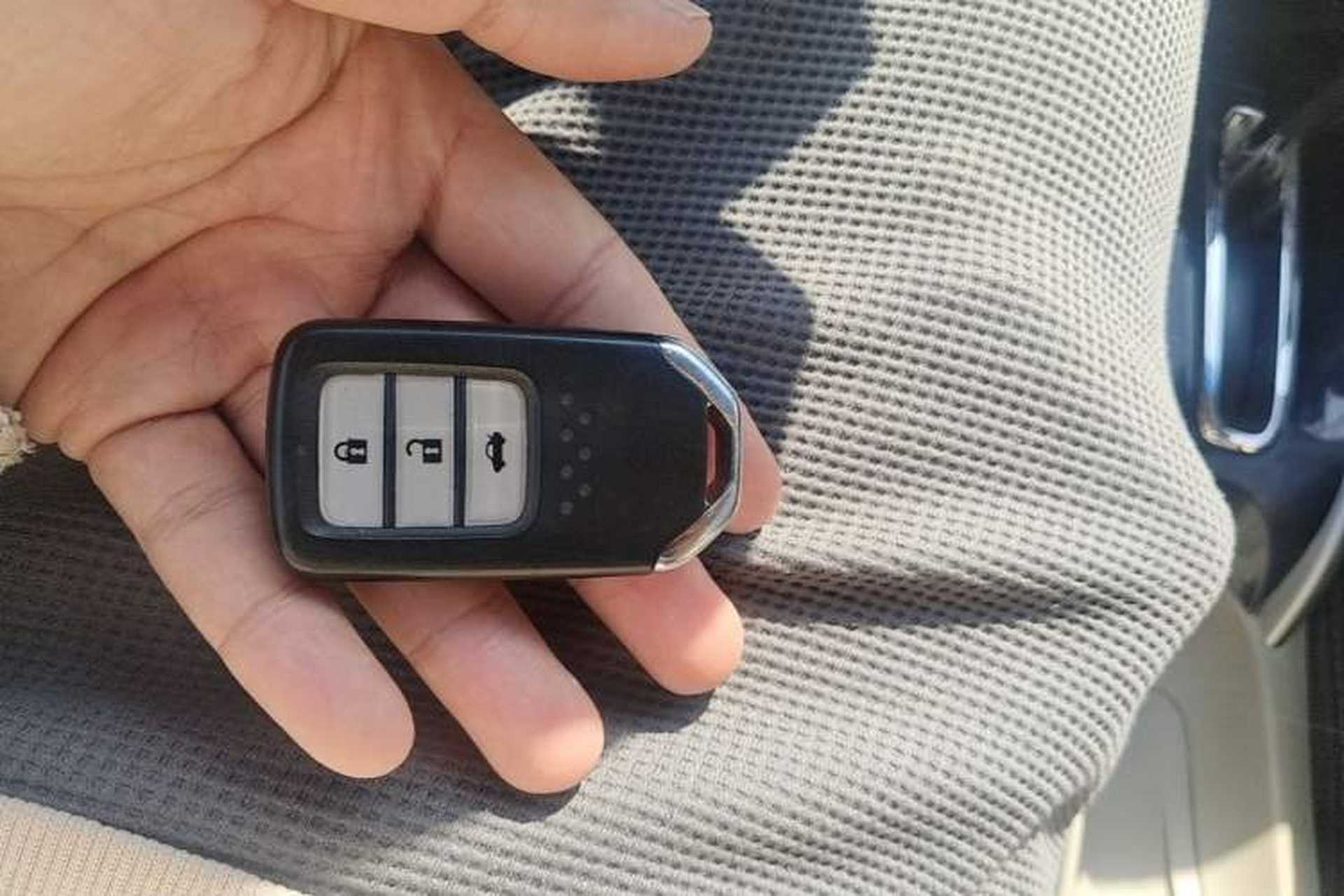 Used Honda Crider 2013 1.8L automatic luxury edition Vehicle Key