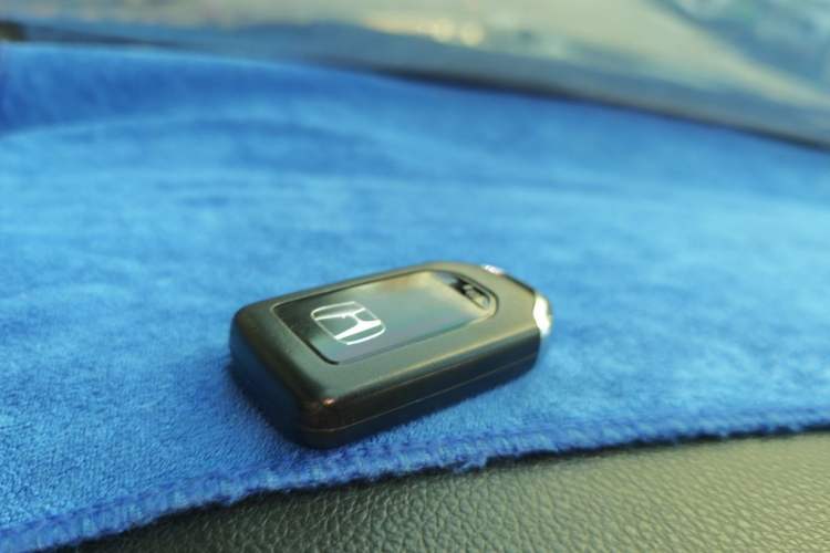 Used Honda Crider 2013 1.8L automatic luxury edition Vehicle Key