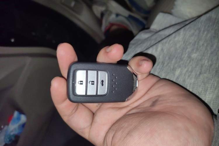 Used Honda Crider 2013 1.8L automatic luxury edition Vehicle Key