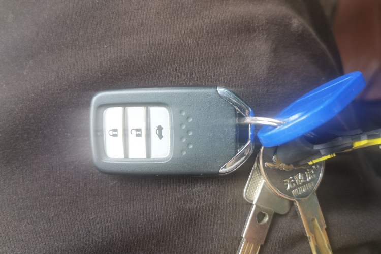 Used Honda Crider 2013 1.8L automatic luxury edition Vehicle Key