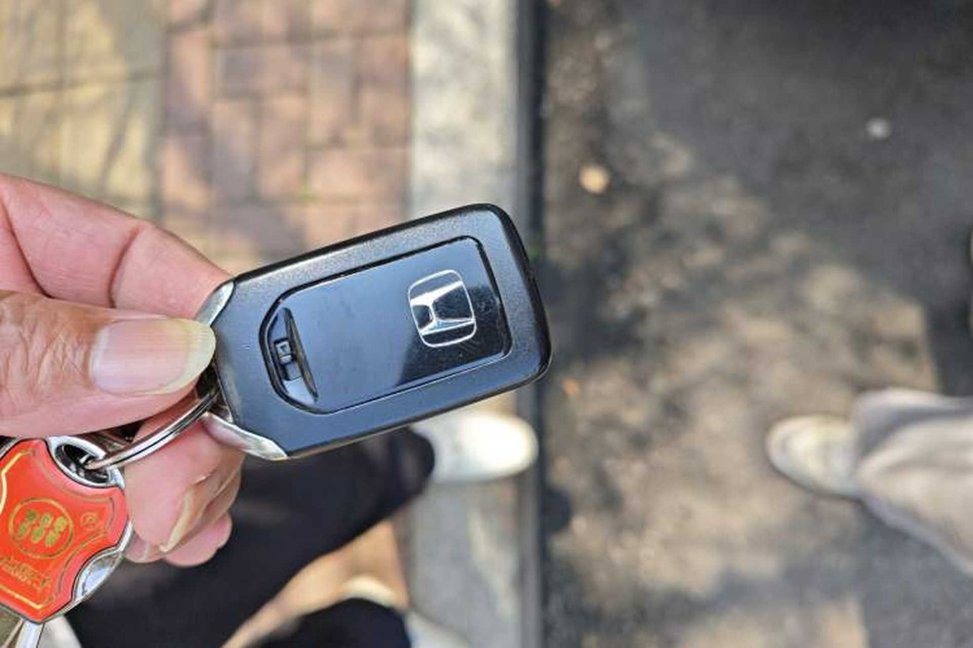 Used Honda Crider 2013 1.8L automatic luxury edition Vehicle Key
