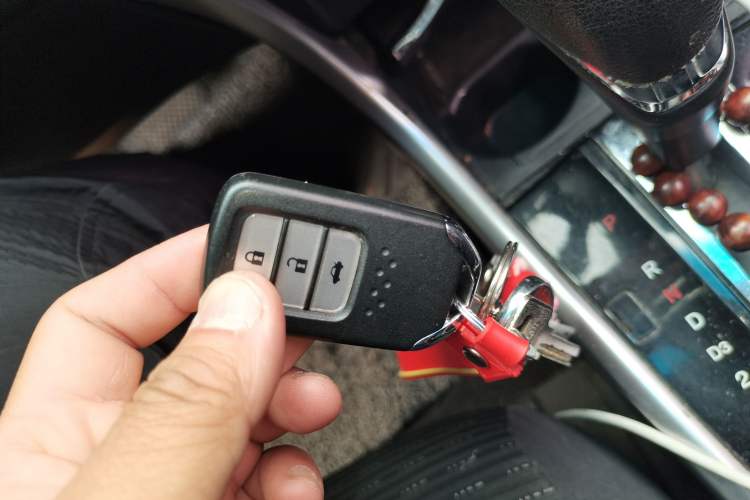 Used Honda Crider 2013 1.8L automatic luxury edition Vehicle Key