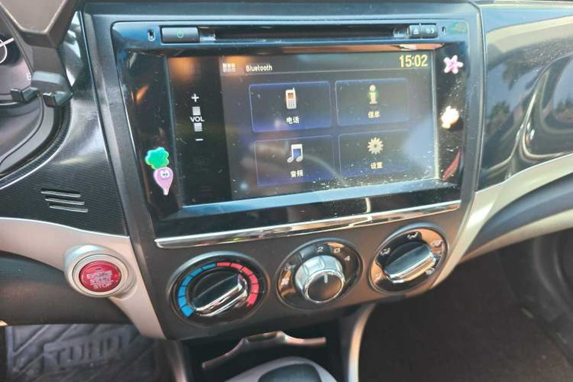 Used Honda Crider 2013 1.8L automatic luxury edition Audio And AC Panel