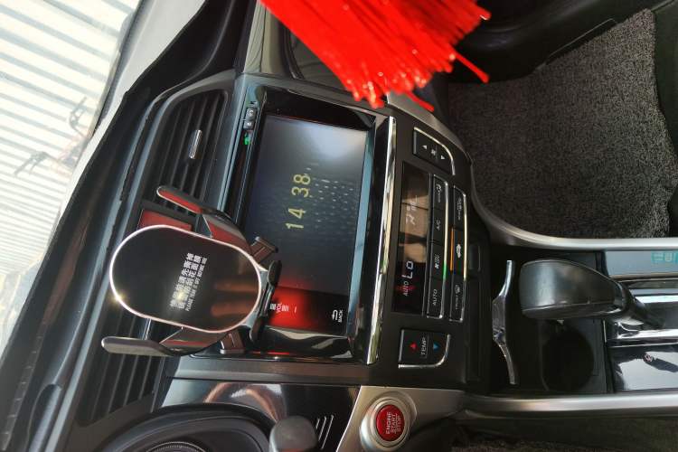 Used Honda Crider 2013 1.8L automatic flagship version Audio And AC Panel