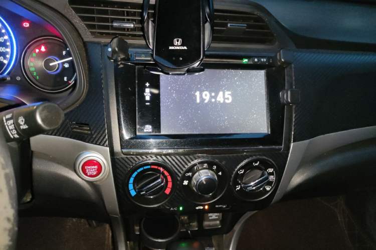 Used Honda Crider 2013 1.8L automatic luxury edition Audio And AC Panel