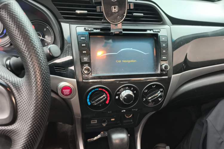 Used Honda Crider 2013 1.8L automatic luxury edition Audio And AC Panel