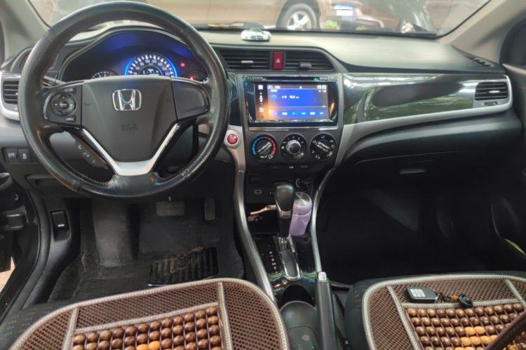 Used Honda Crider 2013 1.8L automatic luxury edition Center Console