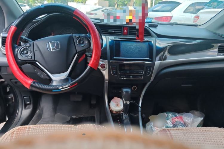 Used Honda Crider 2013 1.8L automatic luxury edition Center Console
