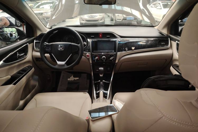 Used Honda Crider 2013 1.8L automatic luxury edition Center Console