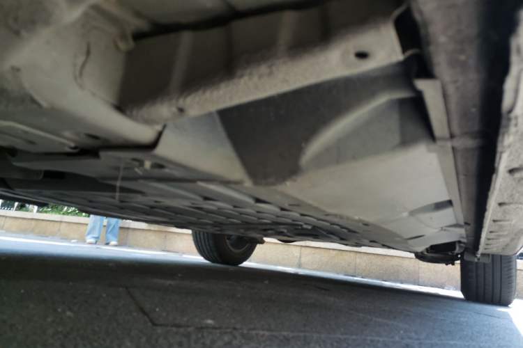 Used Honda Crider 2013 1.8L automatic flagship version Chassis Front Left