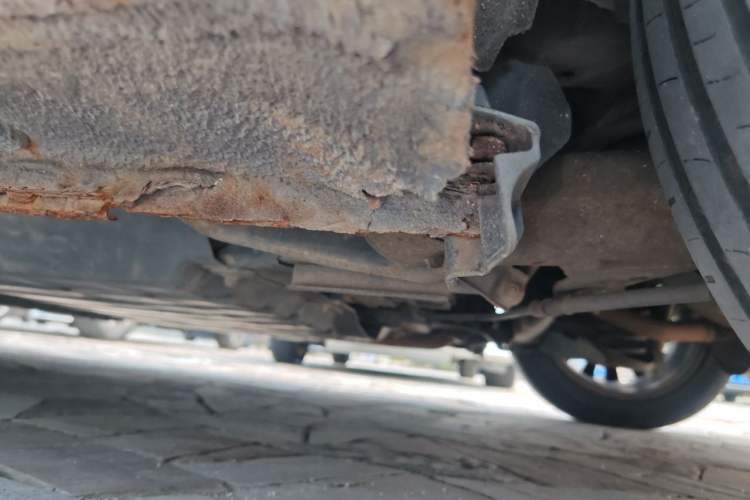 Used Honda Crider 2013 1.8L automatic luxury edition Chassis Rear Left