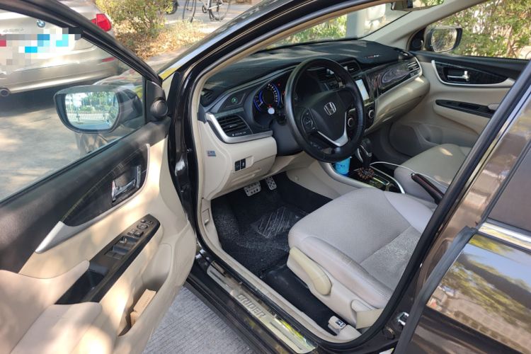 Used Honda Crider 2013 1.8L automatic luxury edition Driver Seat