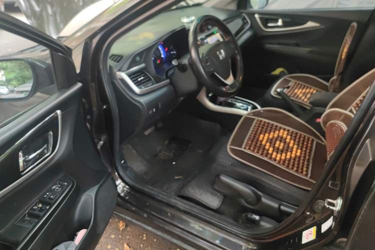 Used Honda Crider 2013 1.8L automatic luxury edition Driver Seat